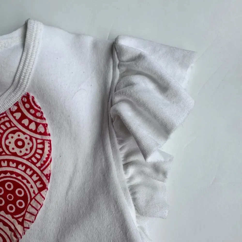 Hannah Kate White Decorative Girls Tee Size 8